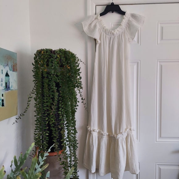 Zara Off-shoulder Dress - Picture 3 of 4